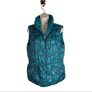 Women’s Puffy Reversible Green Zip Up Vest
